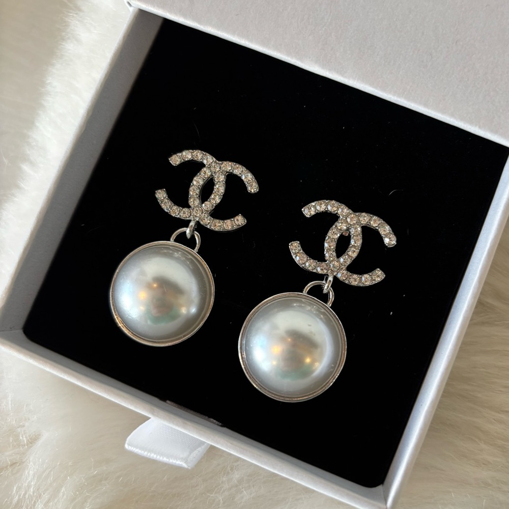 Fashion C Faux Pearl Drop Earrings